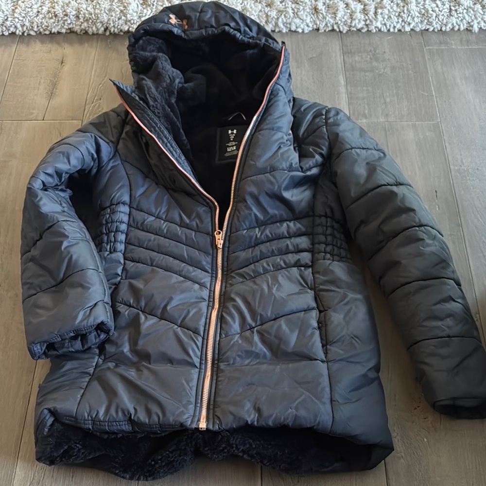Under Armour Black Puffer Jacket Insulated Water-Resistant girls jacket - youth